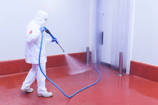 Best Animal Enclosure Cleaning  in Level Park Oak Park, MI